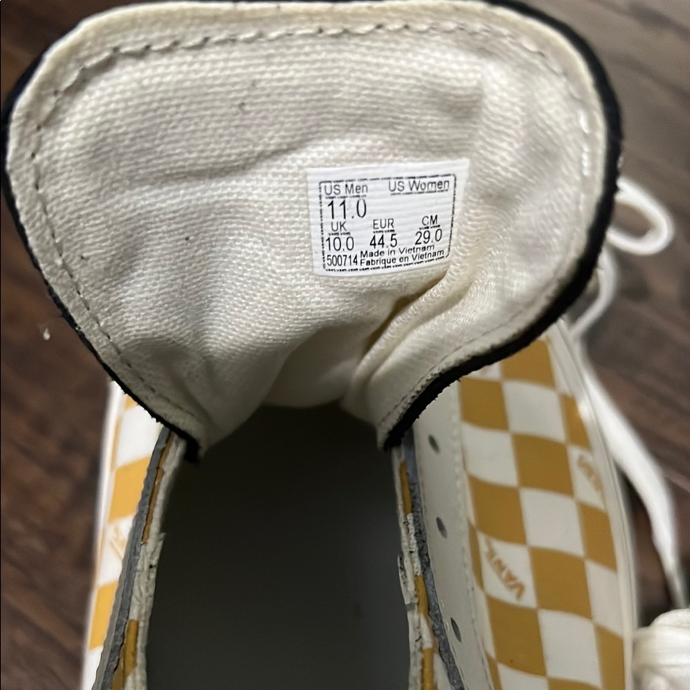 Vans Black and Yellow Sneakers Low-Top Style - Picture 5 of 5